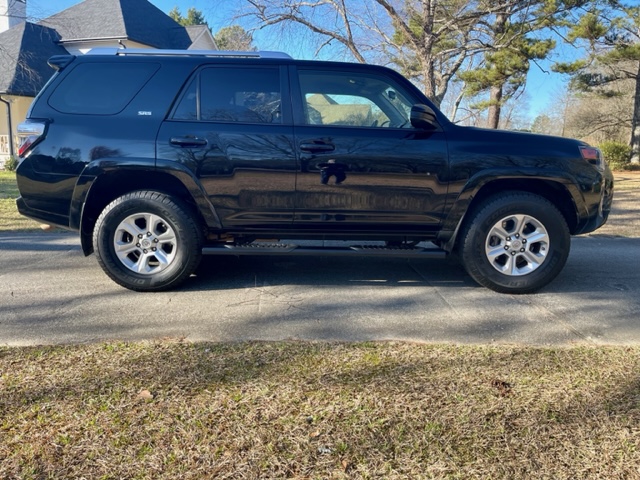 2015 Toyota 4-Runner, 4x4, 3rd Row Seat, SOLD! - Image 4